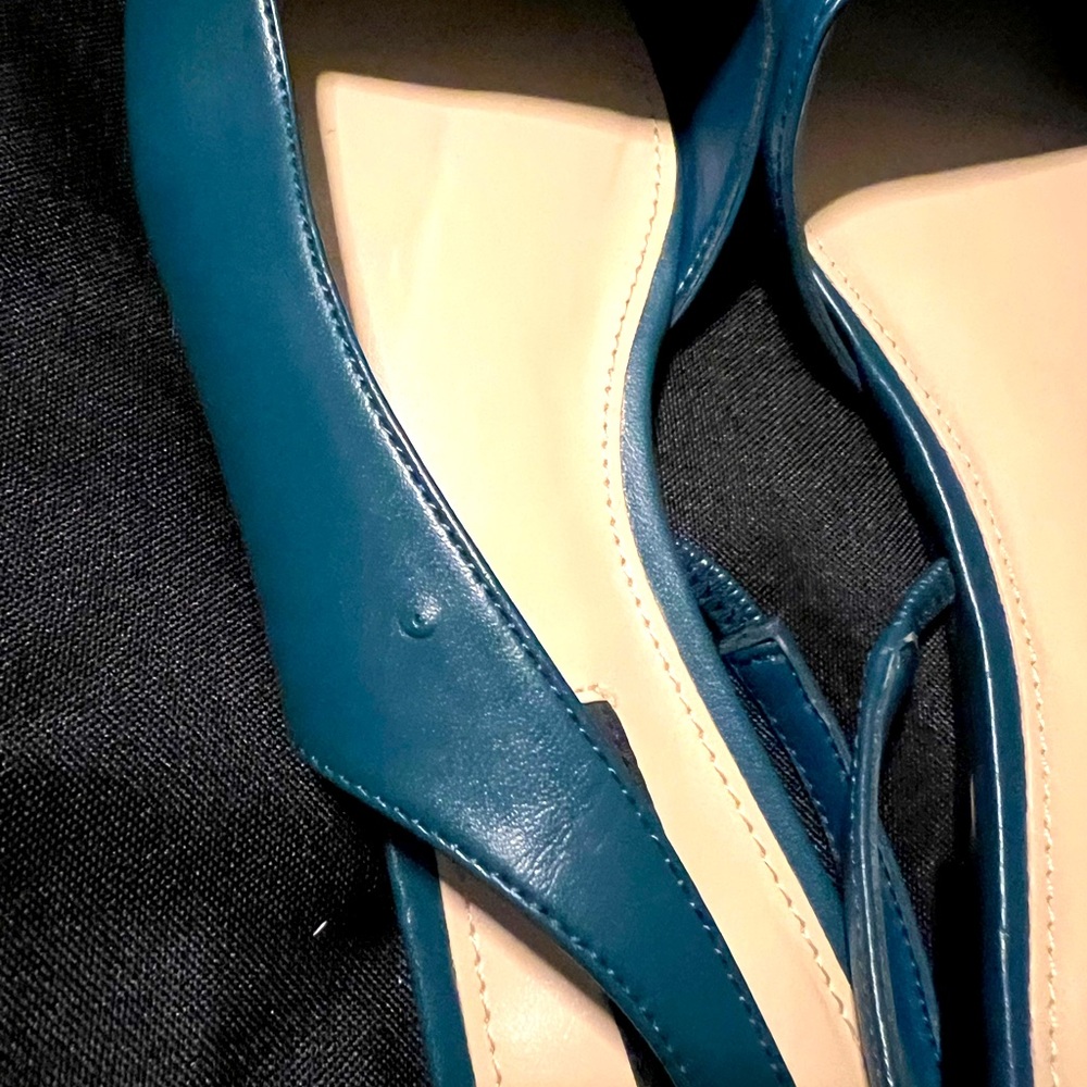 Teal color Nine West sling back pointed flats